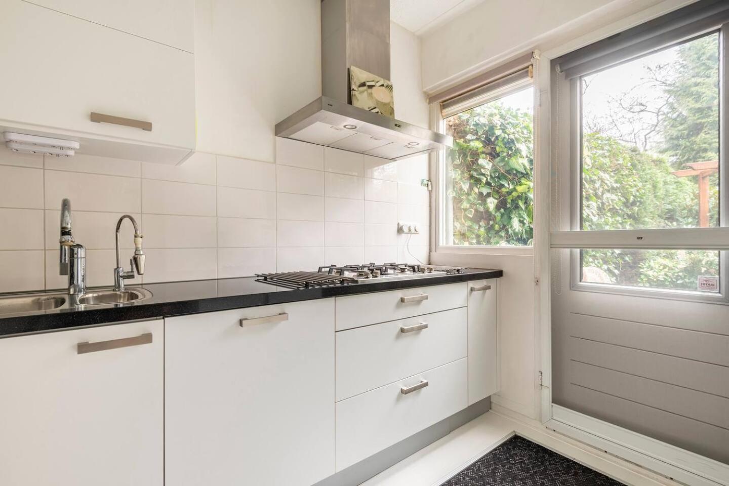 Cozy Room In Residential Alkmaar - Free Parking Dış mekan fotoğraf